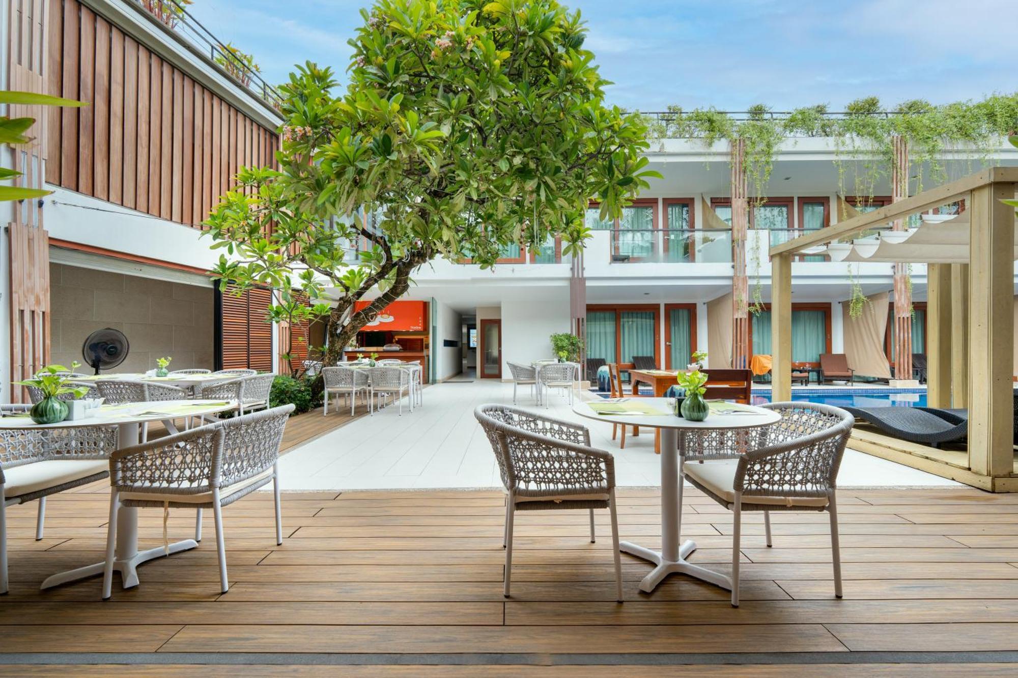 La Flora Resort Patong Exteriér fotografie
